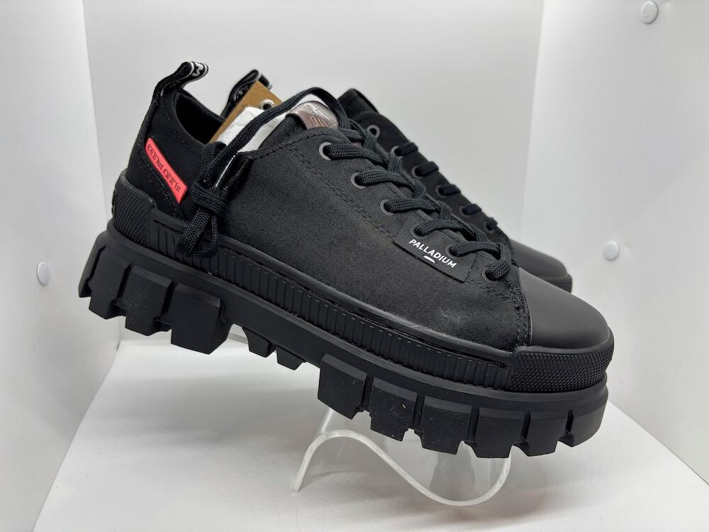 NWB PALLADIUM Revolt Lo TX Chunky Lug Sole Shoe Black Women's 9 41 Med